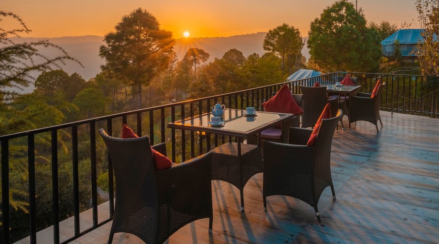 Dining deck