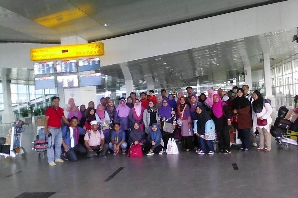 eva prima tour and travel medan