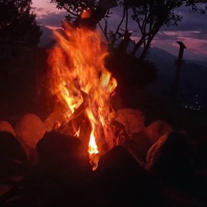 Un lugar donde la biodiversidad, los colores del atardecer, la tranquilidad de la noche y el cantar de las aves hacen que tu descanso sea más cerca del cielo