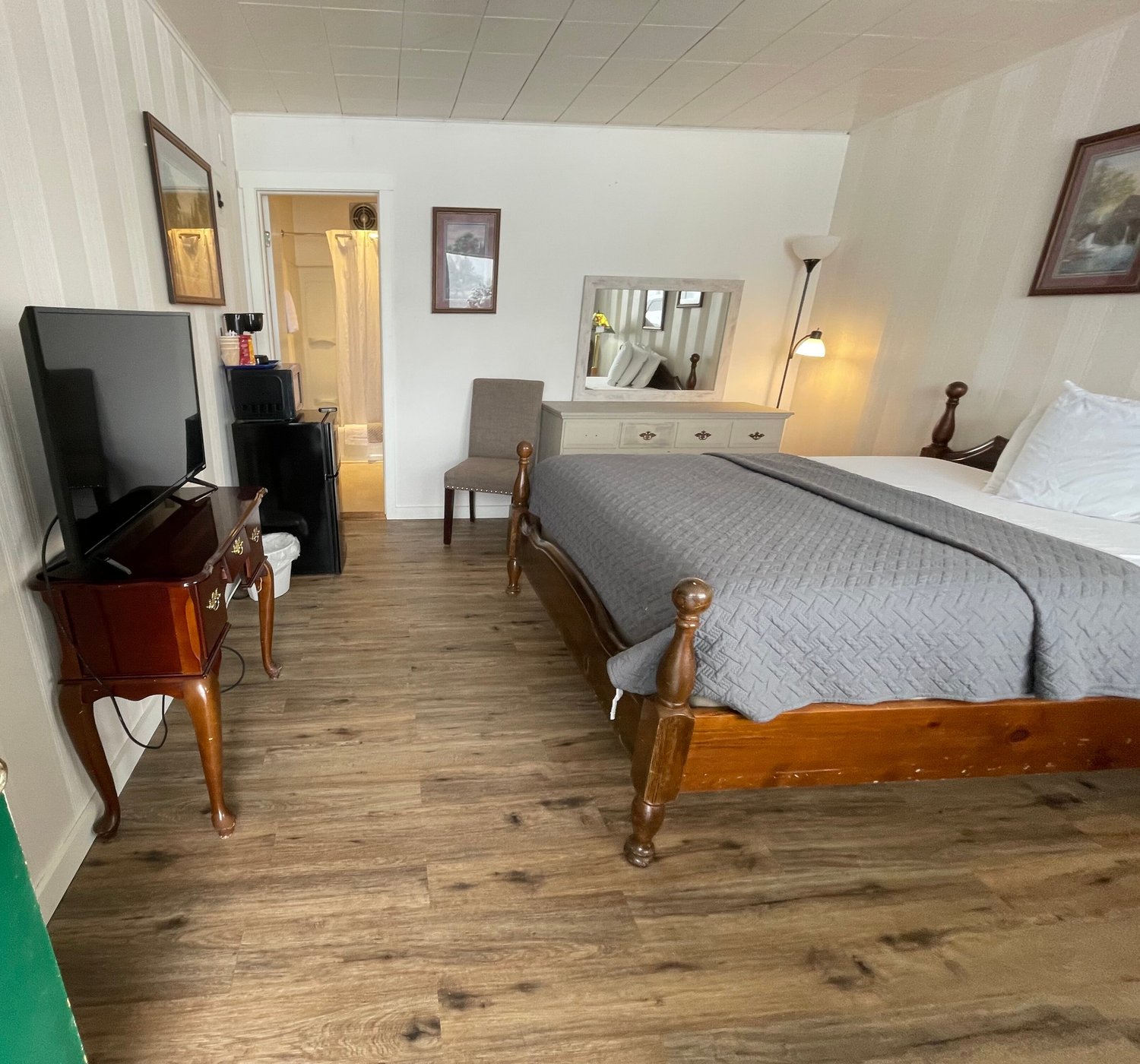 Country Inn by null