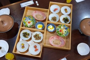 餐饮