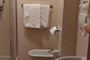 Room & Suite