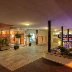 Delfino Entrance