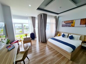 Room & Suite