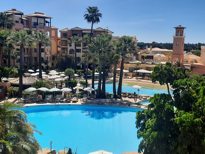 Pools at Four Seasons Vilamoura Resort