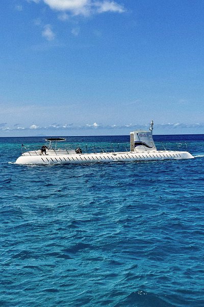 Wide shot of the Aruba Atlantis Submarine out at sea