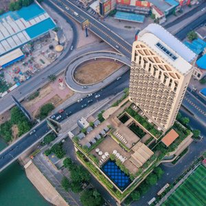 SUN & MOON, Riverside Hotel in Phnom Penh