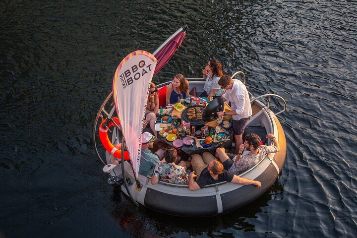 2023 BBQ Boats Lunch OR Dinner Experience in London