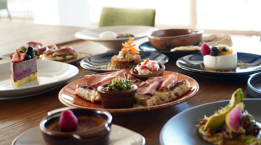 Desayuno, comida y cena 