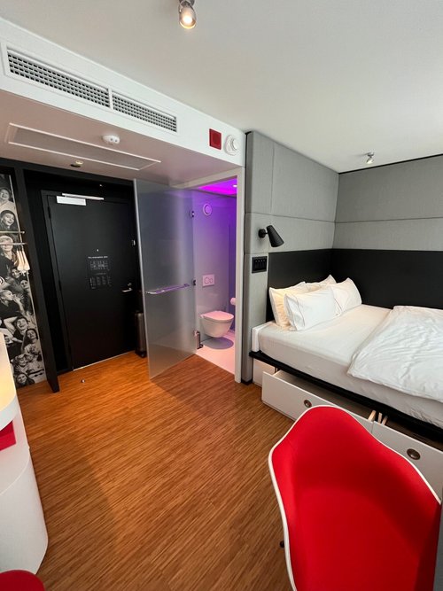 CITIZENM CHICAGO DOWNTOWN HOTEL - Updated 2023 (IL)