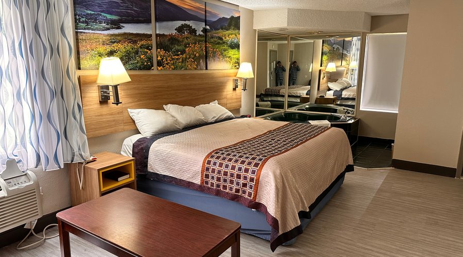 Newly Renovated King Suite