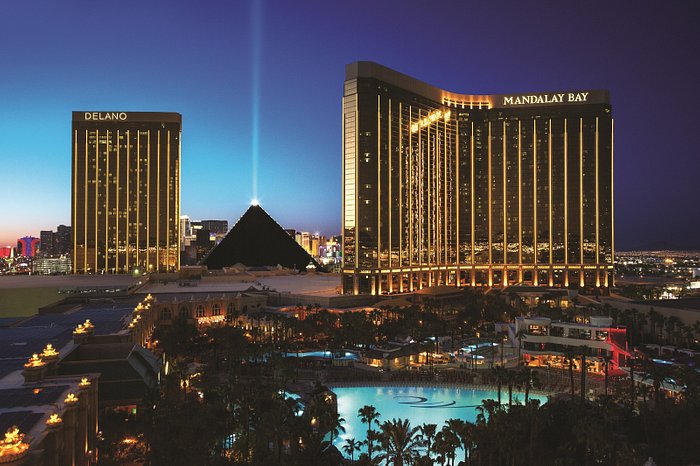 Review: #21038 Las Vegas Skyline (with Mandalay Bay Hotel) - BRICK ARCHITECT