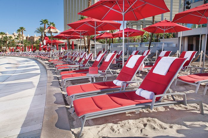 Mandalay Bay Beach - All You Need to Know BEFORE You Go (with Photos)
