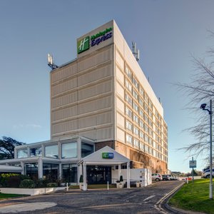 Welcome to Holiday Inn Express Edinburgh - City West