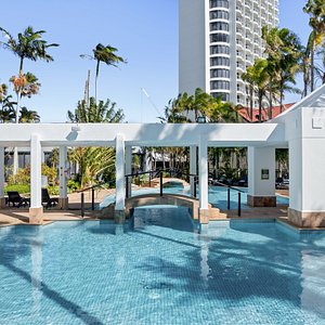 Crowne Plaza Surfers Paradise Swimming Pool