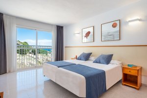 Room & Suite