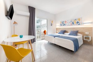 Room & Suite