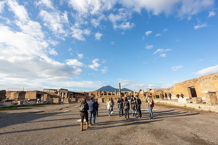 pompeii ruins day tour from rome