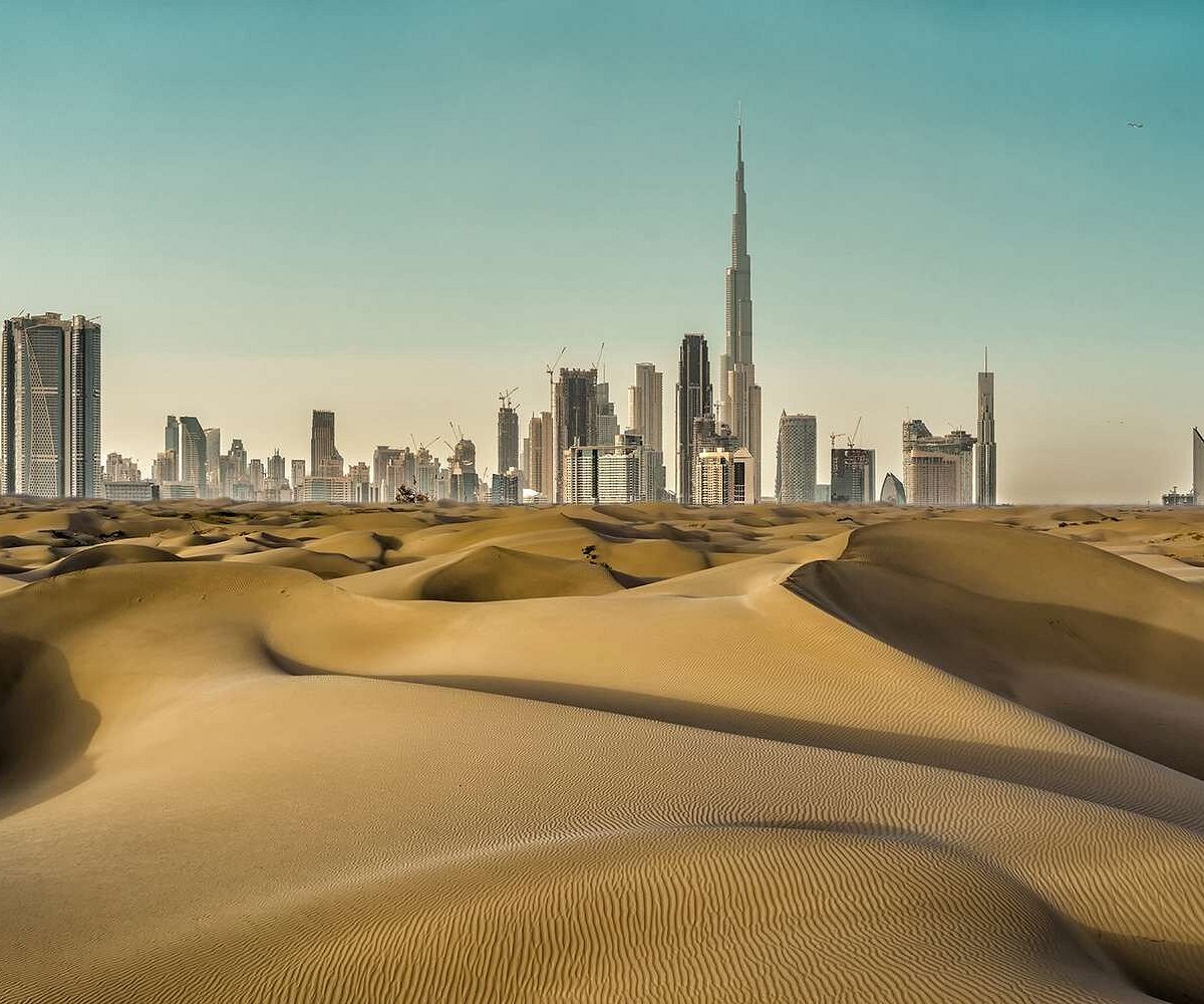 Дубайские видео. Дубай панорама. Арабские эмираты Абу Даби. Абу Даби панорама. Город в пустыне Абу Даби.