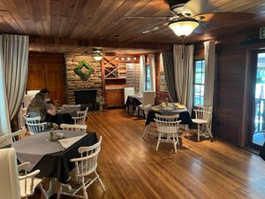 GLEN-ELLA SPRINGS INN & RESTAURANT - Updated 2023 Prices & Reviews ...