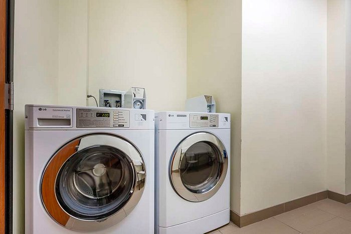 https://dynamic-media-cdn.tripadvisor.com/media/photo-o/29/28/cb/f6/guest-laundry-facilities.jpg?w=700&h=-1&s=1
