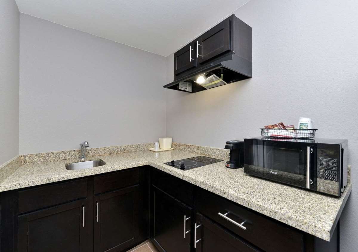 SCOTTISH INNS AND SUITES COTULLA, TX 64 (̶7̶8̶) Prices & Hotel Reviews