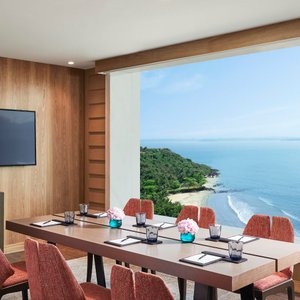 Taj Club Lounge