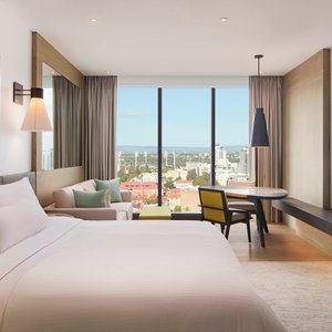 King Premier Guest Room