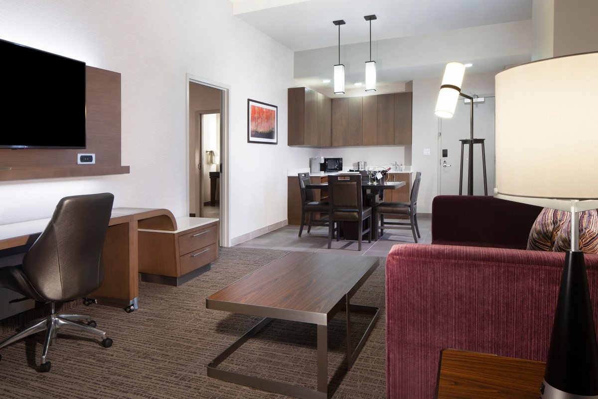 Marriott El Paso - hotel rooms