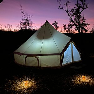 Glamping Canvas Bell Tent - shared bathroom. Camp in the outback no set up no hassle!