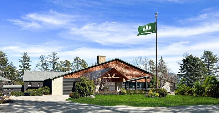 The Lodge at Schroon Lake Resort Opens in New York's Adirondacks