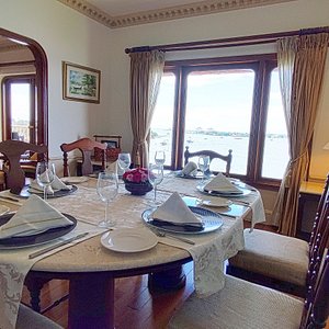 Executive Suite BR Seaview Dining Room TW