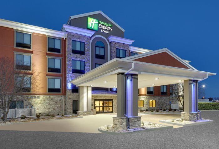 HOLIDAY INN EXPRESS & SUITES MITCHELL $136 ($̶1̶5̶7̶) - Updated 2023 ...