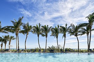 Carillon Miami Wellness Resort in Miami Beach