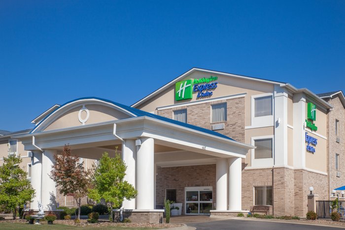 HOLIDAY INN EXPRESS & SUITES CLARKSVILLE, AN IHG HOTEL - Prices ...