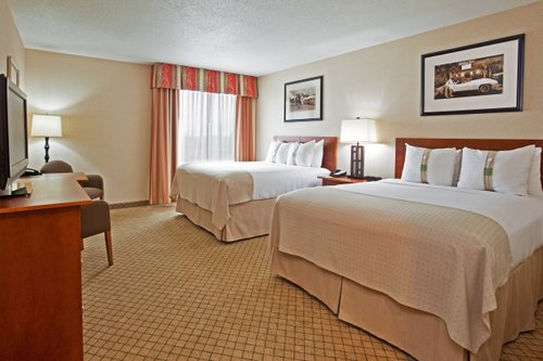 Holiday Inn Purdue - Fort Wayne - hotel rooms