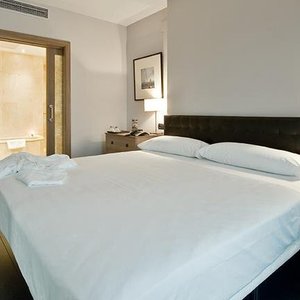 644567 Guest Room