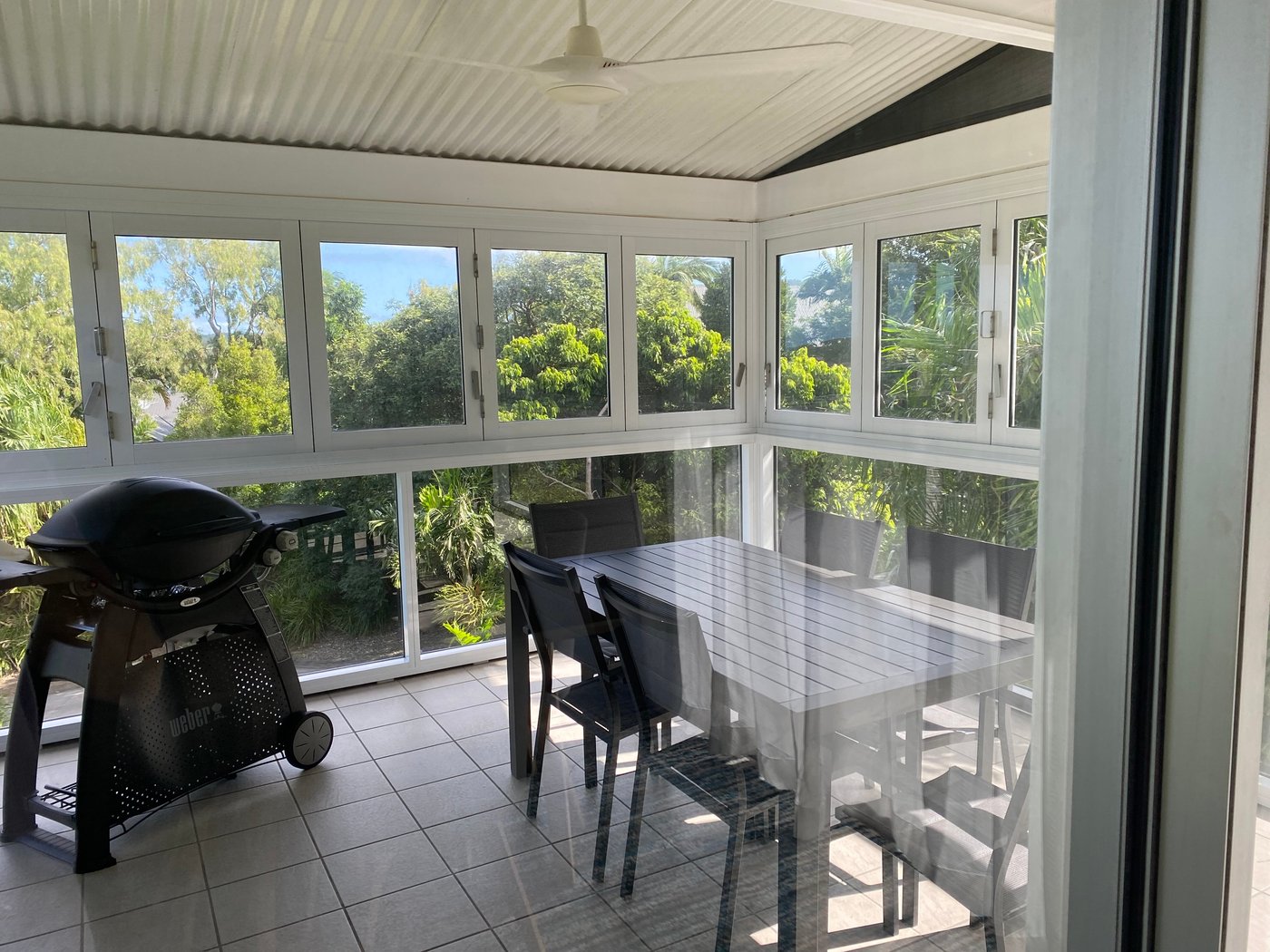 OASIS APARTMENTS - Prices & Lodging Reviews (Hamilton Island, Australia) OASIS APARTMENTS - Prices &  Lodging Reviews (Hamilton... 