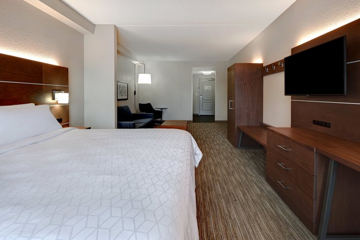 HOLIDAY INN EXPRESS MURFREESBORO CENTRAL, AN IHG HOTEL - Updated 2023  Prices & Reviews (TN)