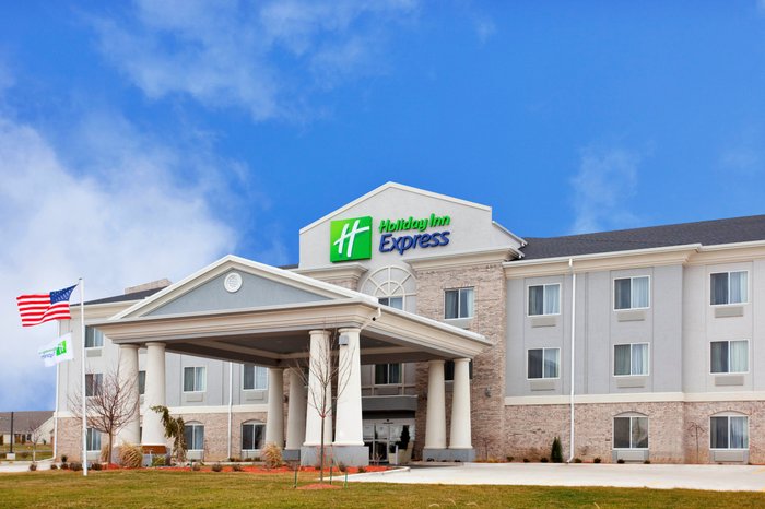 HOLIDAY INN EXPRESS LE ROY - BLOOMINGTON AREA $92 ($̶1̶0̶3̶) - Prices ...