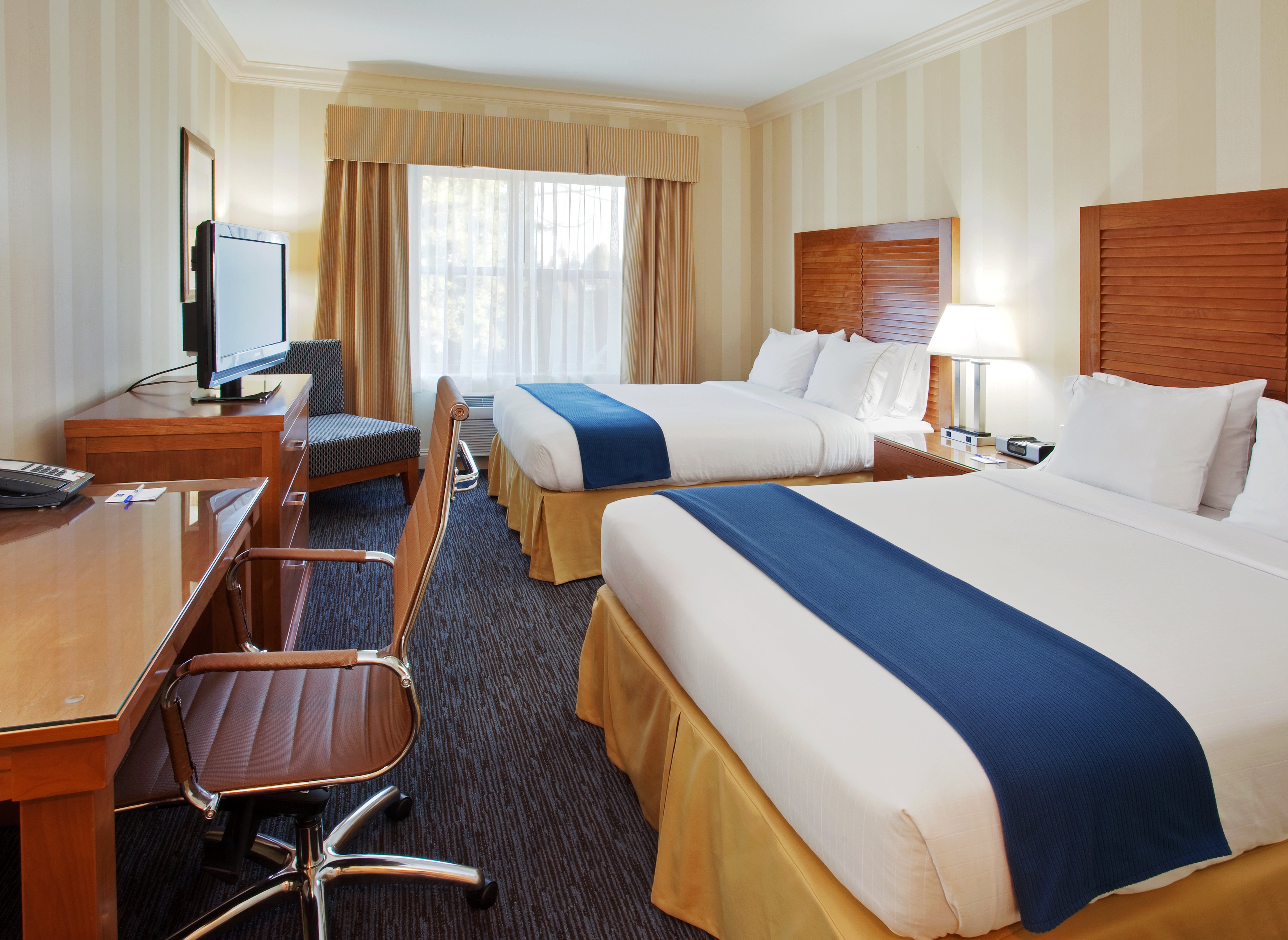 HOLIDAY INN EXPRESS SUITES SANTA CRUZ AN IHG HOTEL 102