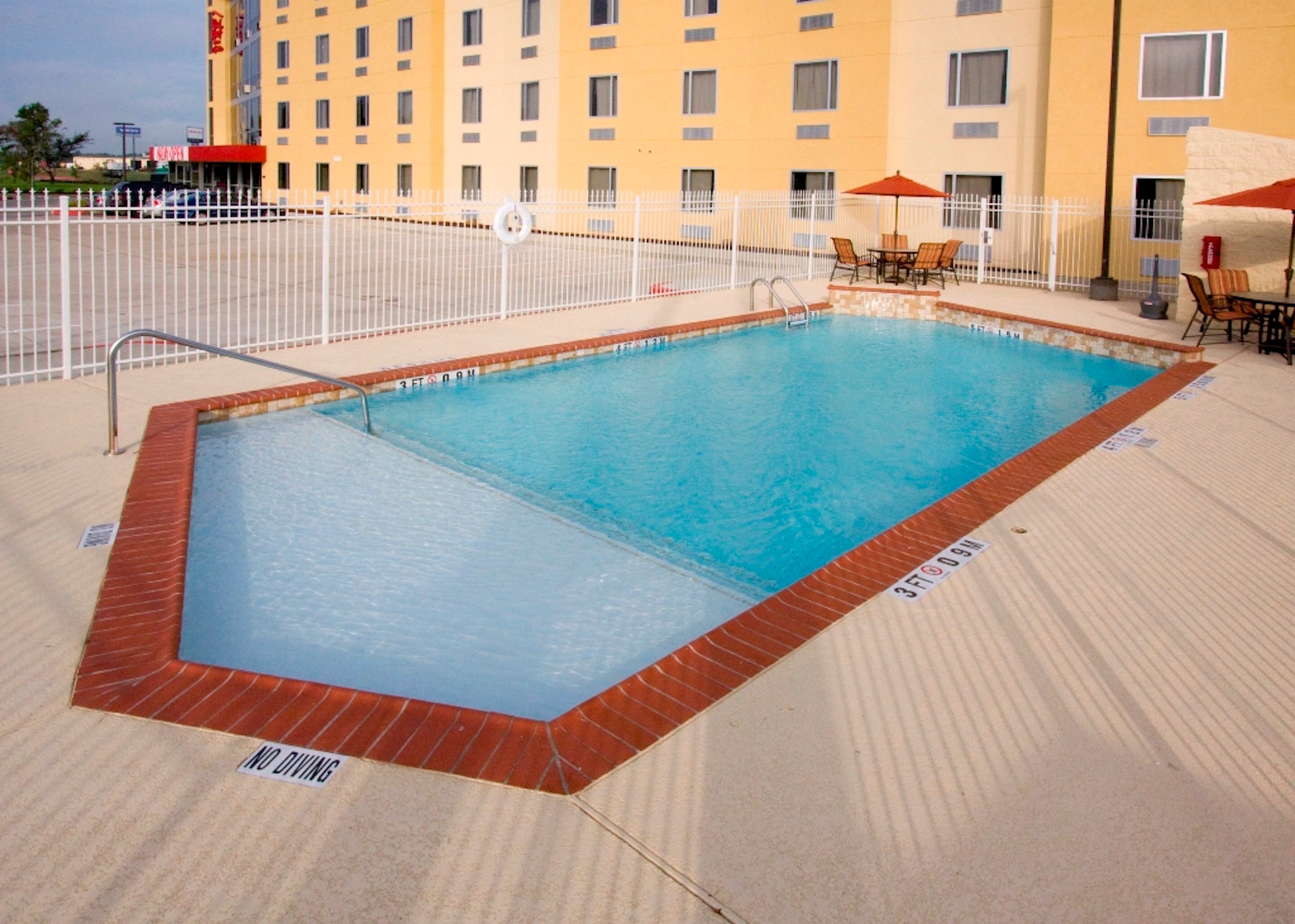 RED ROOF INN SUITES BEAUMONT 61 1 6 7 Updated 2024