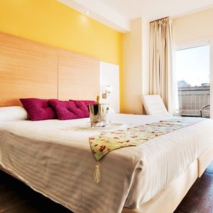 768195 Guest Room