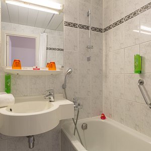 Thon Hotel Brussels Airport - Bathroom