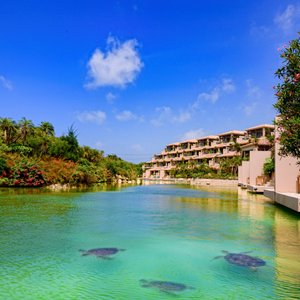 Pool Villa Lagoon Suite Exterior