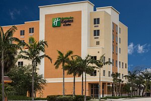 Holiday Inn Express & Suites Fort Lauderdale Airport South, an IHG Hotel in Dania Beach