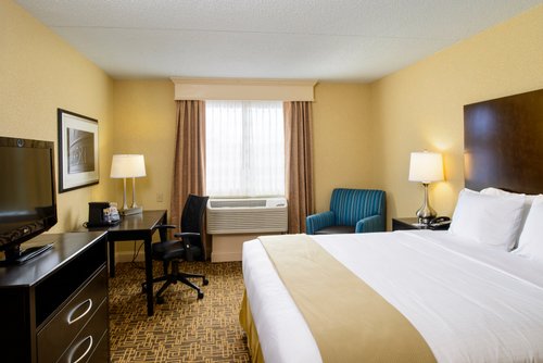 HOLIDAY INN EXPRESS PHILADELPHIA - PENNS LANDING, AN IHG HOTEL $151 ...