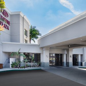 Best hotel to stay in the heart of Costa Mesa.
