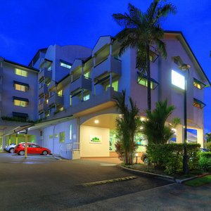 Cairns Sheridan Hotel in Cairns