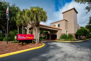 Red Roof PLUS+ Palm Coast in Palm Coast